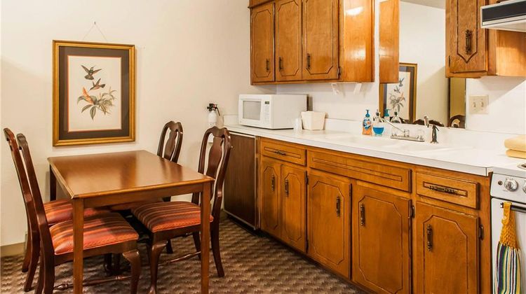 Econo Lodge Eagle Nest Suite
