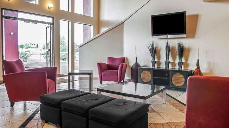 Quality Inn Hotel in Rio Rancho Lobby