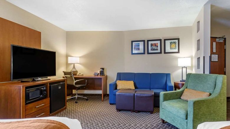 <b>Comfort Suites Hobbs Room</b>. Images powered by <a href="https://iceportal.shijigroup.com/" title="IcePortal" target="_blank">IcePortal</a>.