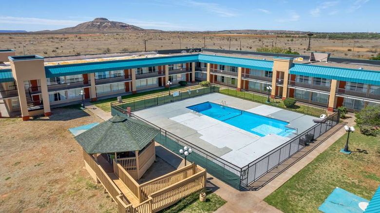 <b>Quality Inn Tucumcari Exterior</b>. Images powered by <a href="https://iceportal.shijigroup.com/" title="IcePortal" target="_blank">IcePortal</a>.