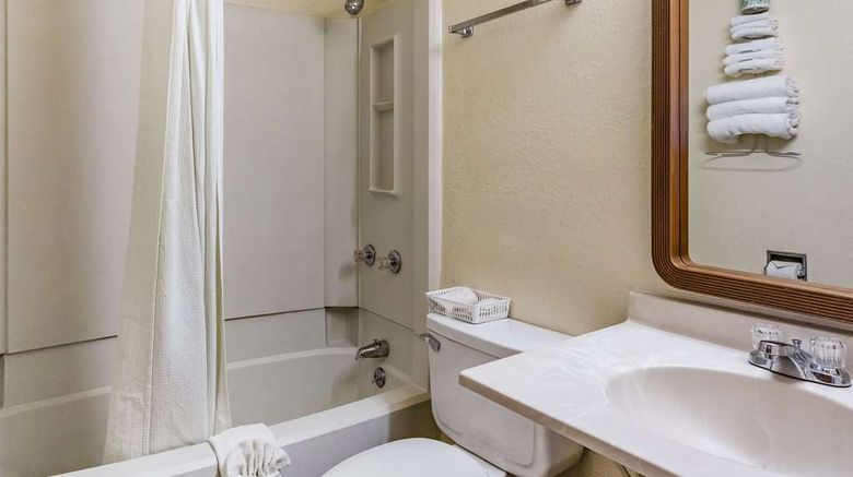 <b>Rodeway Inn Farmington Room</b>. Images powered by <a href="https://iceportal.shijigroup.com/" title="IcePortal" target="_blank">IcePortal</a>.