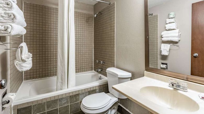 <b>Rodeway Inn Farmington Room</b>. Images powered by <a href="https://iceportal.shijigroup.com/" title="IcePortal" target="_blank">IcePortal</a>.
