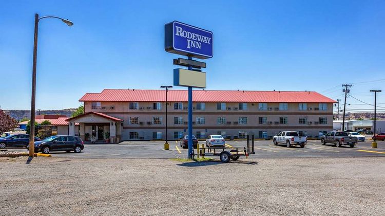 Rodeway Inn Farmington Exterior