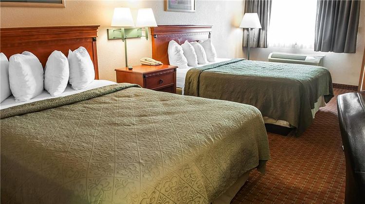 Quality Inn & Suites Room
