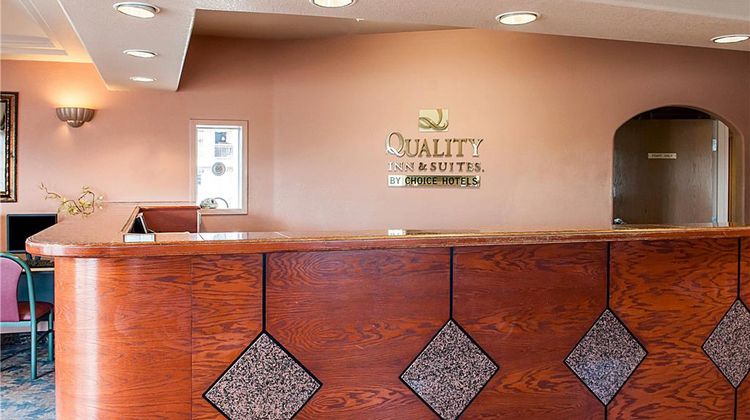 Quality Inn & Suites Lobby