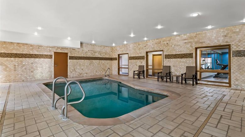 <b>Comfort Suites Roswell North Pool</b>. Images powered by <a href="https://iceportal.shijigroup.com/" title="IcePortal" target="_blank">IcePortal</a>.