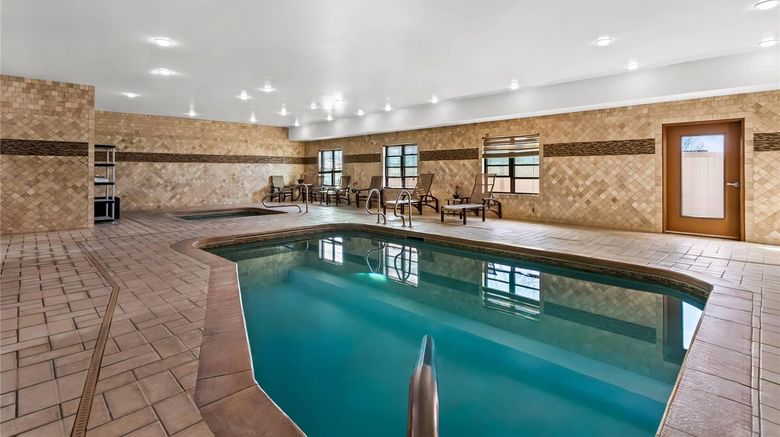 <b>Comfort Suites Roswell North Pool</b>. Images powered by <a href="https://iceportal.shijigroup.com/" title="IcePortal" target="_blank">IcePortal</a>.