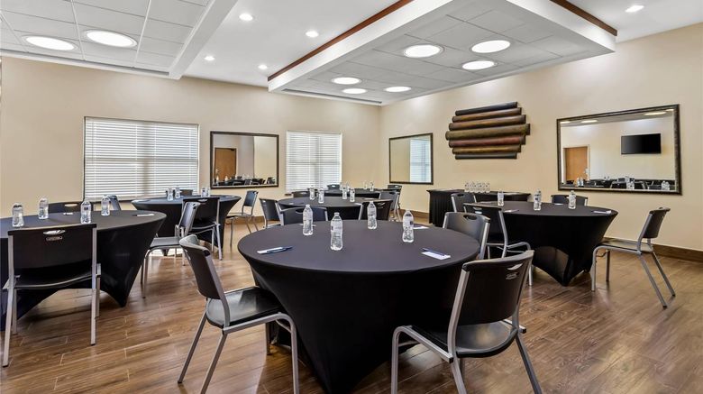 <b>Comfort Suites Roswell North Meeting</b>. Images powered by <a href="https://iceportal.shijigroup.com/" title="IcePortal" target="_blank">IcePortal</a>.