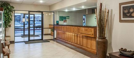 Quality Inn & Suites Lobby