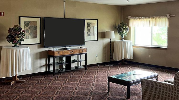 Quality Inn & Suites Lobby