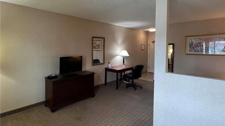 Quality Inn & Suites Room