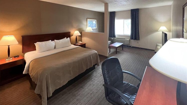 Quality Inn & Suites Room