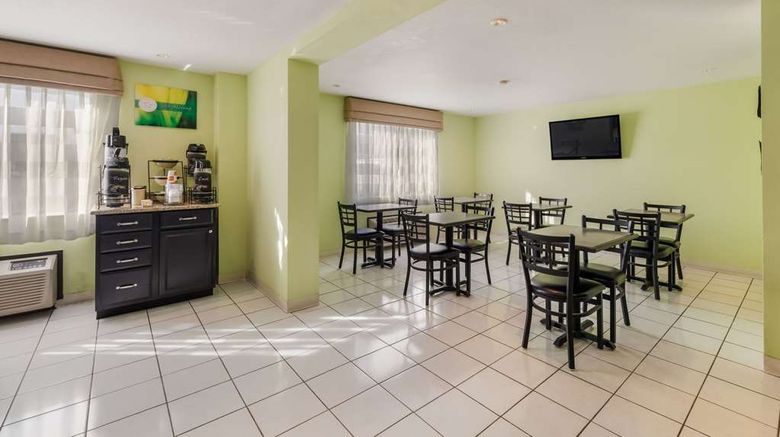 <b>Quality Inn Clovis Restaurant</b>. Images powered by <a href="https://iceportal.shijigroup.com/" title="IcePortal" target="_blank">IcePortal</a>.