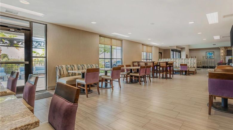 <b>Comfort Suites Las Cruces I-25 North Restaurant</b>. Images powered by <a href="https://iceportal.shijigroup.com/" title="IcePortal" target="_blank">IcePortal</a>.