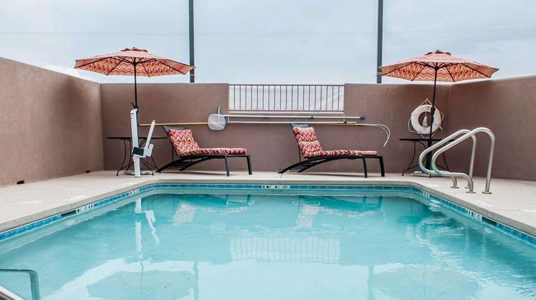 <b>Suburban Studios Pool</b>. Images powered by <a href="https://iceportal.shijigroup.com/" title="IcePortal" target="_blank">IcePortal</a>.