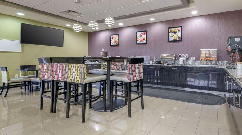 <b>Comfort Inn & Suites-Artesia Restaurant</b>. Images powered by <a href="https://iceportal.shijigroup.com/" title="IcePortal" target="_blank">IcePortal</a>.