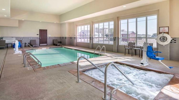 Comfort Inn & Suites-Artesia Pool