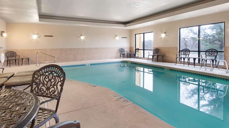 MainStay Suites, Hobbs Pool