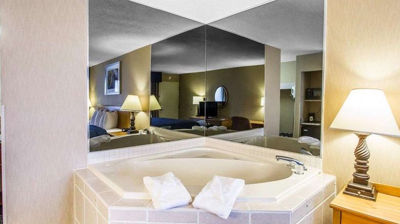 <b>Quality Inn Deming Suite</b>. Images powered by <a href="https://iceportal.shijigroup.com/" title="IcePortal" target="_blank">IcePortal</a>.