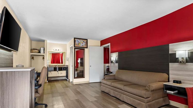 Econo Lodge, Santa Rosa Suite