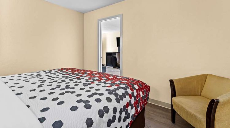 Econo Lodge, Santa Rosa Suite
