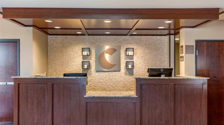 <b>Comfort Inn and Suites Edgewood Lobby</b>. Images powered by <a href="https://iceportal.shijigroup.com/" title="IcePortal" target="_blank">IcePortal</a>.