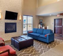 Comfort Inn and Suites Edgewood Lobby
