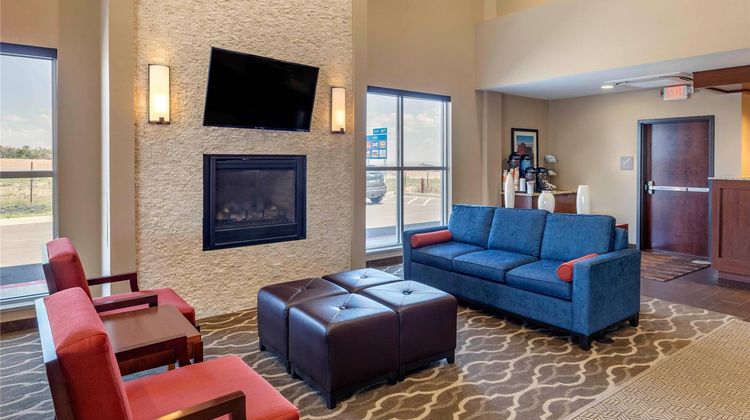 Comfort Inn and Suites Edgewood Lobby