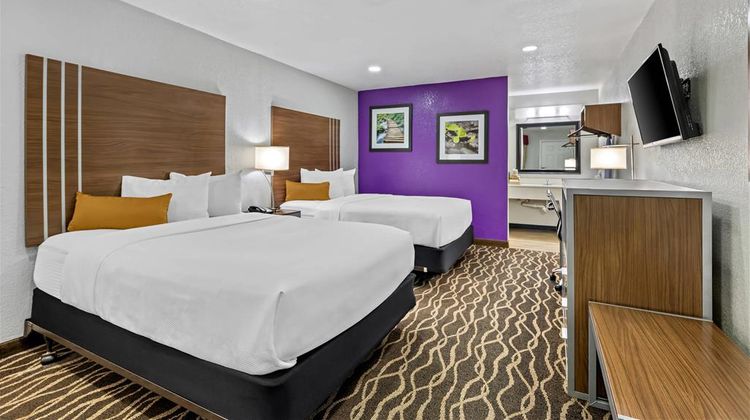 Rodeway Inn Carlsbad Room