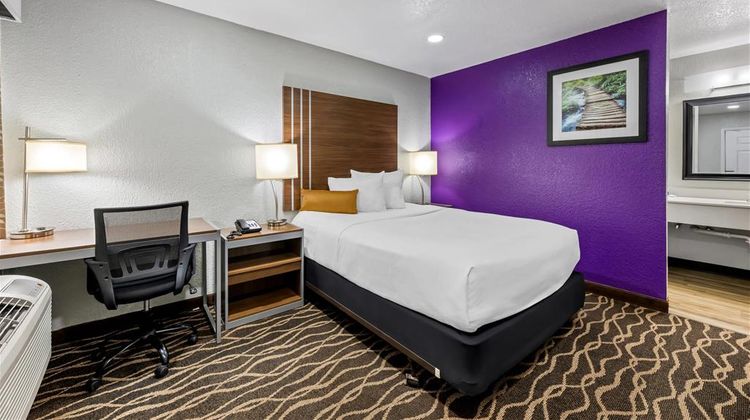 Rodeway Inn Carlsbad Room