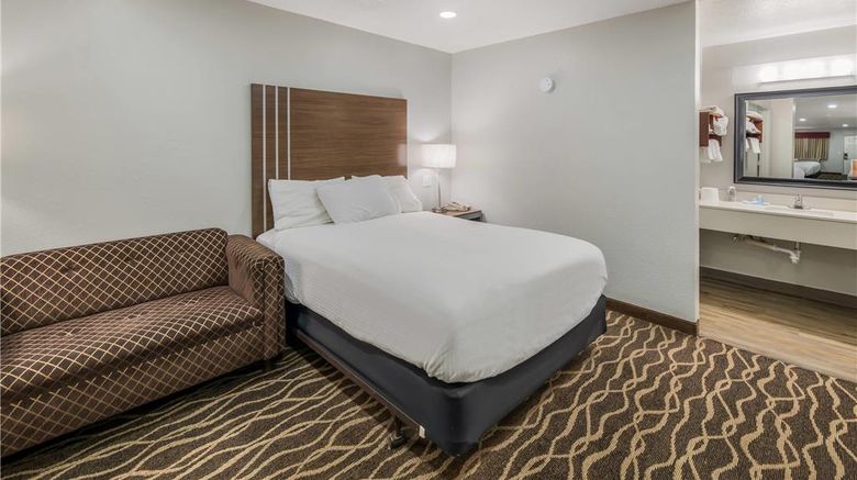 <b>Rodeway Inn Carlsbad Suite</b>. Images powered by <a href="https://iceportal.shijigroup.com/" title="IcePortal" target="_blank">IcePortal</a>.