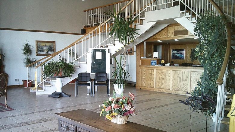 <b>Rodeway Inn Lobby</b>. Images powered by <a href="https://iceportal.shijigroup.com/" title="IcePortal" target="_blank">IcePortal</a>.
