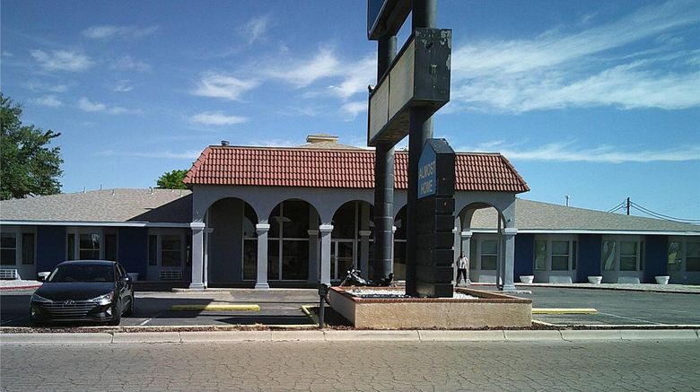 <b>Rodeway Inn Exterior</b>. Images powered by <a href="https://iceportal.shijigroup.com/" title="IcePortal" target="_blank">IcePortal</a>.