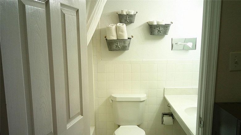 <b>Rodeway Inn Room</b>. Images powered by <a href="https://iceportal.shijigroup.com/" title="IcePortal" target="_blank">IcePortal</a>.