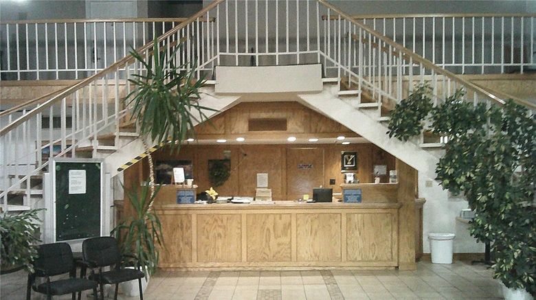<b>Rodeway Inn Lobby</b>. Images powered by <a href="https://iceportal.shijigroup.com/" title="IcePortal" target="_blank">IcePortal</a>.
