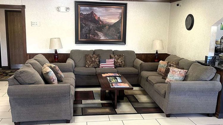 Quality Inn Lobby