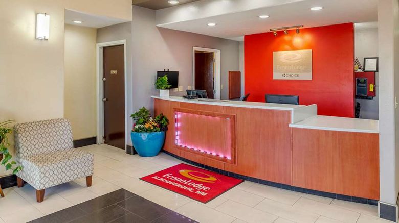 <b>Econo Lodge West Lobby</b>. Images powered by <a href="https://iceportal.shijigroup.com/" title="IcePortal" target="_blank">IcePortal</a>.