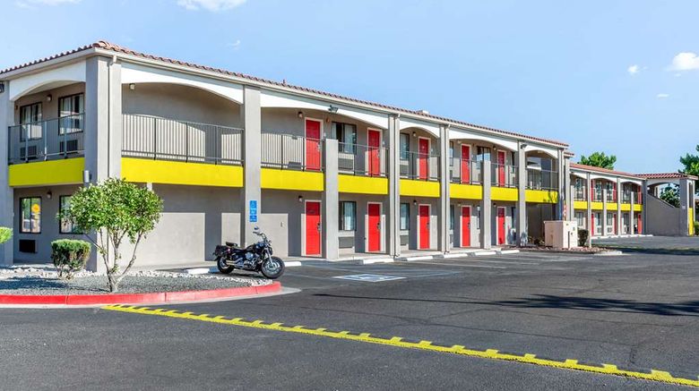 <b>Econo Lodge West Exterior</b>. Images powered by <a href="https://iceportal.shijigroup.com/" title="IcePortal" target="_blank">IcePortal</a>.