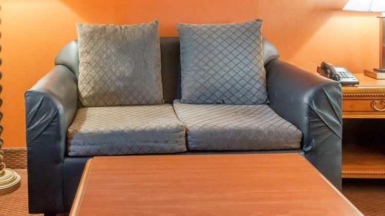 Econo Lodge Room