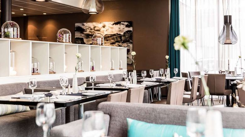 <b>Quality Airport Hotel Restaurant</b>. Images powered by <a href="https://iceportal.shijigroup.com/" title="IcePortal" target="_blank">IcePortal</a>.