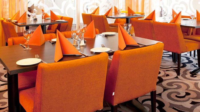 <b>Quality Hotel Entry Restaurant</b>. Images powered by <a href="https://iceportal.shijigroup.com/" title="IcePortal" target="_blank">IcePortal</a>.