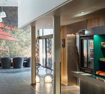 Quality Hotel Entry Lobby