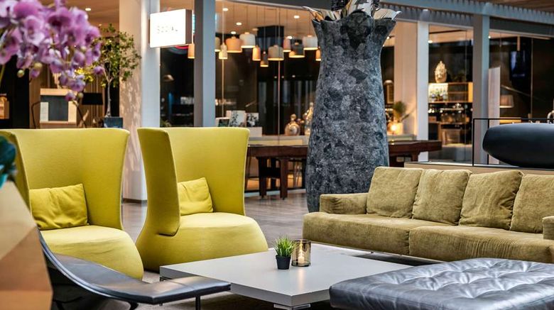 <b>Quality Hotel Edvard Grieg Lobby</b>. Images powered by <a href="https://iceportal.shijigroup.com/" title="IcePortal" target="_blank">IcePortal</a>.