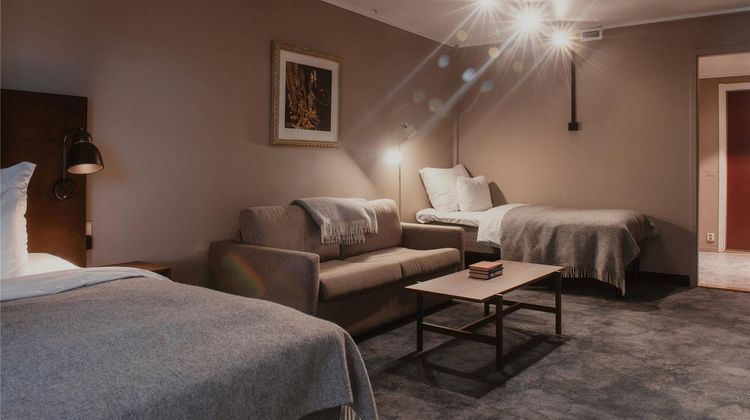 Home Hotel Grand Olav Room