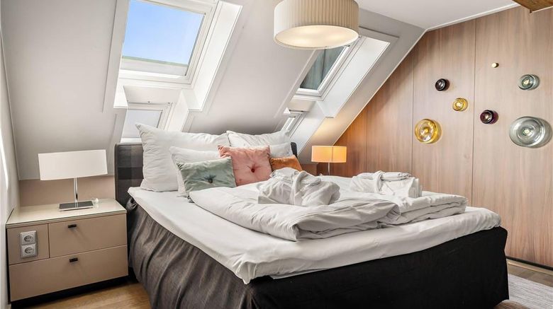 <b>Clarion Hotel Admiral Suite</b>. Images powered by <a href="https://iceportal.shijigroup.com/" title="IcePortal" target="_blank">IcePortal</a>.