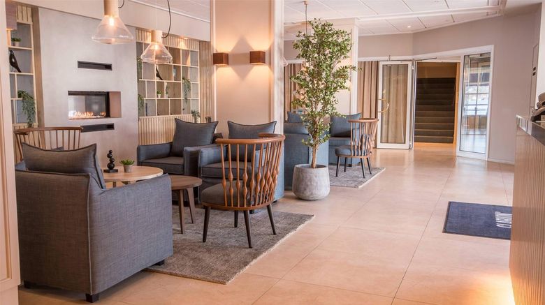 <b>Clarion Tyholmen Hotel Lobby</b>. Images powered by <a href="https://iceportal.shijigroup.com/" title="IcePortal" target="_blank">IcePortal</a>.