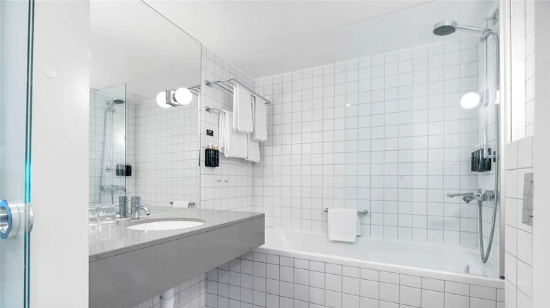 <b>Clarion Tyholmen Hotel Room</b>. Images powered by <a href="https://iceportal.shijigroup.com/" title="IcePortal" target="_blank">IcePortal</a>.