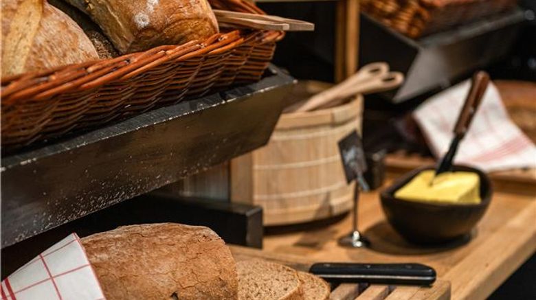 <b>Home Hotel Grand Gjovik Restaurant</b>. Images powered by <a href="https://iceportal.shijigroup.com/" title="IcePortal" target="_blank">IcePortal</a>.