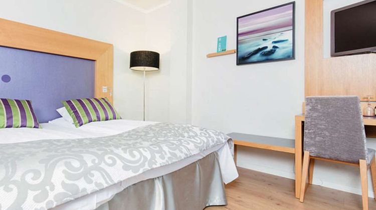 Quality Grand Hotel Room