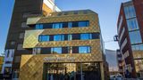 Quality Hotel Saga Exterior